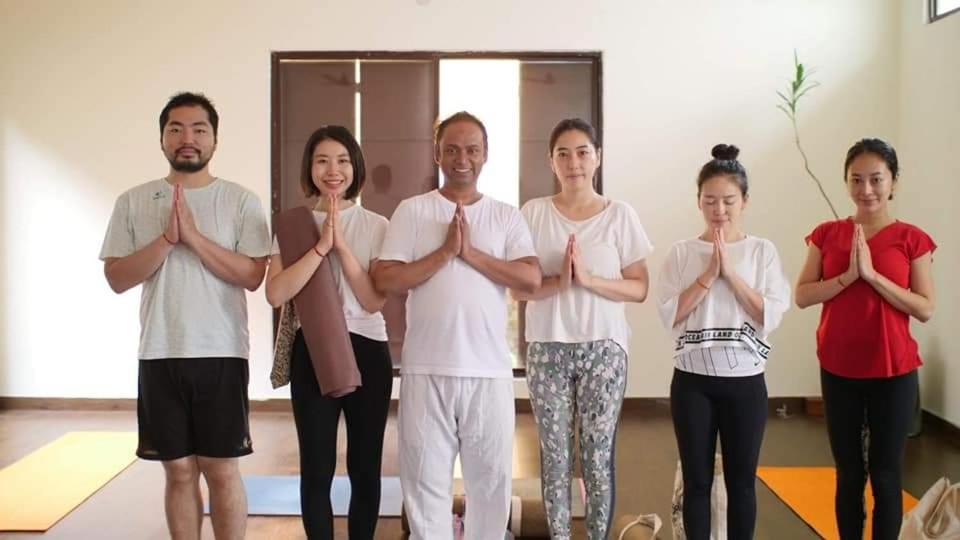 Yogi Home Stay Рішикеш Екстер'єр фото